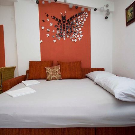 Apartman Mia I Toni ماكارسكا المظهر الخارجي الصورة